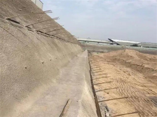 江都河道边坡加固